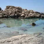شقة Akrogiali