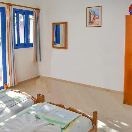 Apartament Akrogiali *