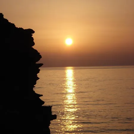 Akrogiali Lefkos (Karpathos)